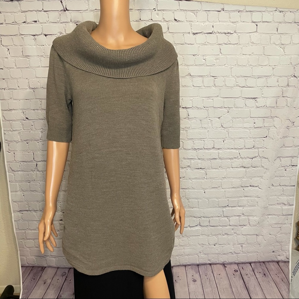 Long tan sweater dress with mid sleeve & turtle neck express size large
